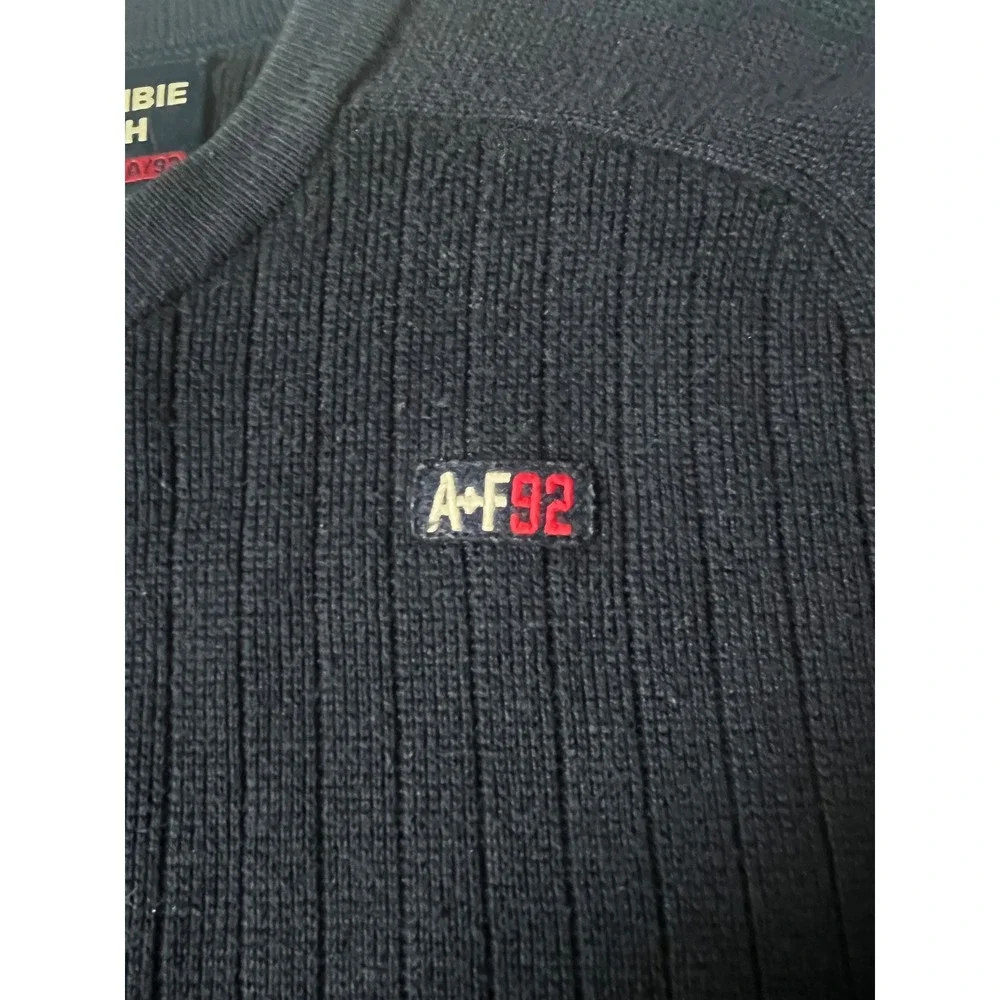Vintage Abercrombie and Fitch Mens Navy V-Neck Ribbed Knit Sweater Logo Lg Y2K